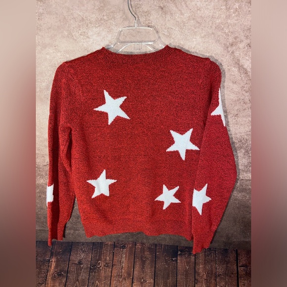 Holiday Time 🎄 Red, white & silver sequin star sweater-women’s size M-EUC!! - Picture 3 of 4